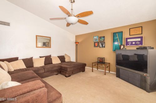 13642 41 Pl, Phoenix AZ 85028-2214 exterior