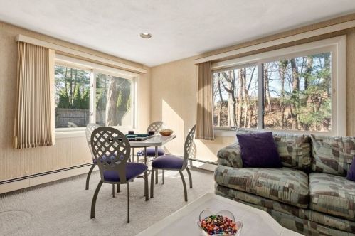 60 Gary Rd, Needham MA 02494-2417 exterior