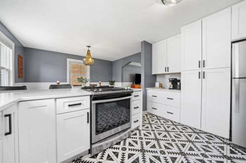 1844 Maple Ave, Forest View IL 60402-1252 exterior