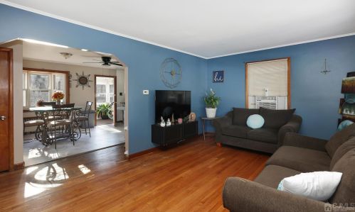 19 Jeanette St, Carteret NJ  07008-3131 exterior