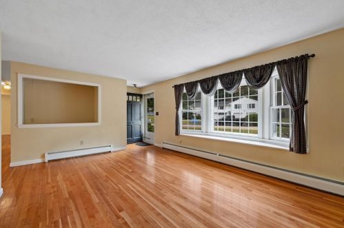 30 Duxbury Dr, Holden MA 01520-1643 exterior