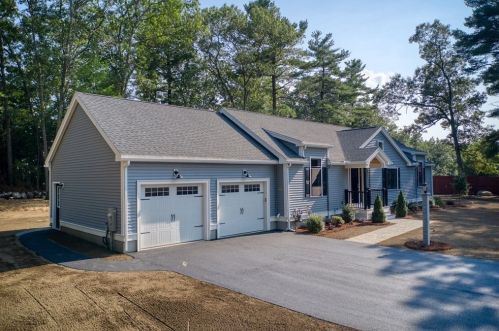 6 Red Hill Rd, North Reading MA  01864-1718 exterior