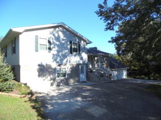 145 Chapel View Dr, La Follette TN  37766-4743 exterior