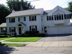 99 Hagen Rd, Newton, MA 02459-2731