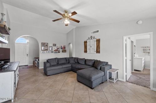 4423 Ashurst Dr, Phoenix, AZ 85048-0129