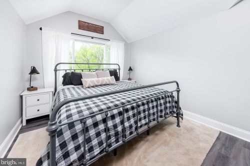 122 Sta Dr, West Deptford NJ 08096-3543 exterior