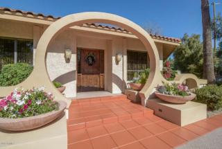 2 Keim Dr, Phoenix AZ  85012-1261 exterior