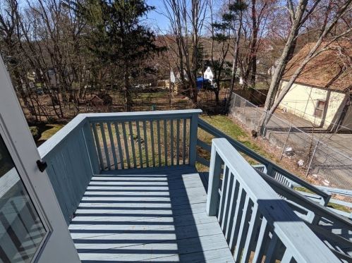 394 Chandler St, Worcester MA 01602-2916 exterior