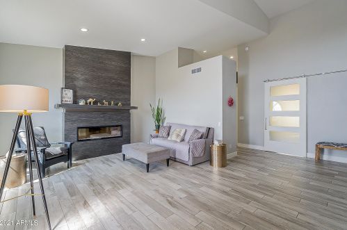 1820 Claire Dr, Phoenix AZ 85022-4105 exterior