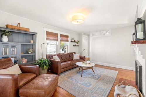 34 Winthrop St, Milton MA 02186-1546 exterior