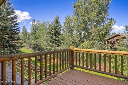 4923 Charlais Ln, Park City UT 84098-7552 exterior