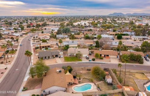 414 Behrend Dr, Phoenix AZ 85050-3992 exterior