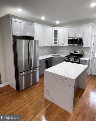 5818 Camac St, Philadelphia PA  19141-4123 exterior