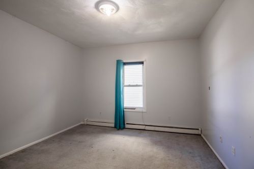 49 Pearl St, Everett MA 02149-1105 exterior