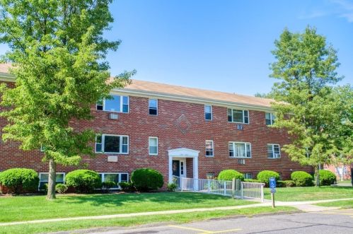 327 Regency Park Dr, Agawam MA 01001-2274 exterior