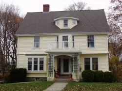 129 Arlington St, Newton, MA 02458-2048