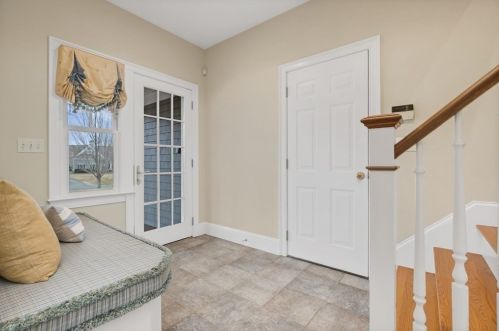 27 Maryknoll Dr, Hingham MA 02043-3477 exterior