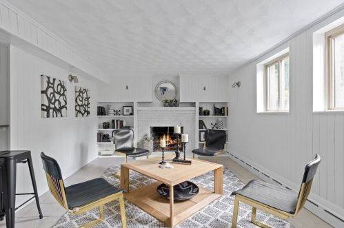 411 Parker St, Newton MA 02459-2545 exterior