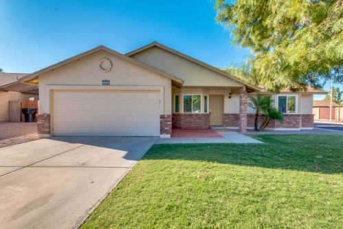 5709 Evergreen St, Mesa, AZ 85205-5863