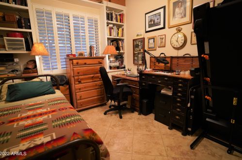 318 Campo Bello Dr, Phoenix AZ 85032-2216 exterior