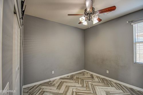 4217 73 Dr, Phoenix AZ 85033-2512 exterior