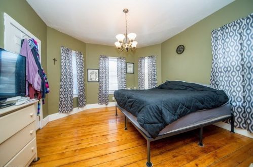 1029 Plymouth Ave, Fall River MA 02721-1939 exterior