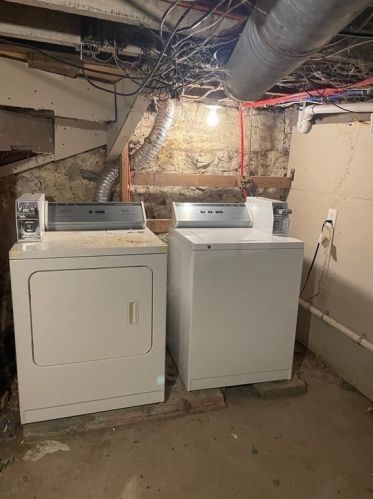 27 Upsala St, Worcester MA 01610-2044 exterior