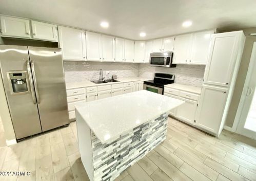 1620 57 Dr, Phoenix AZ 85031-1835 exterior