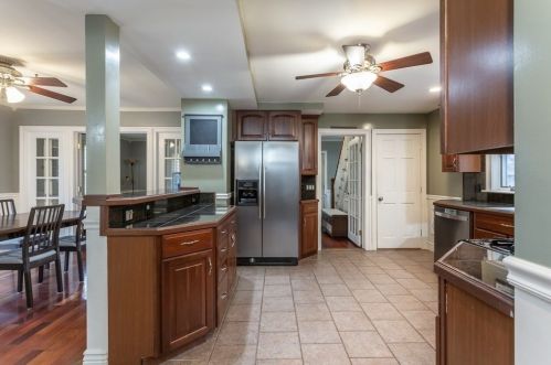 15 Cleveland Rd, Taunton MA  02780-2158 exterior