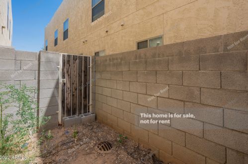 15818 25th St, Phoenix AZ  85032-3536 exterior