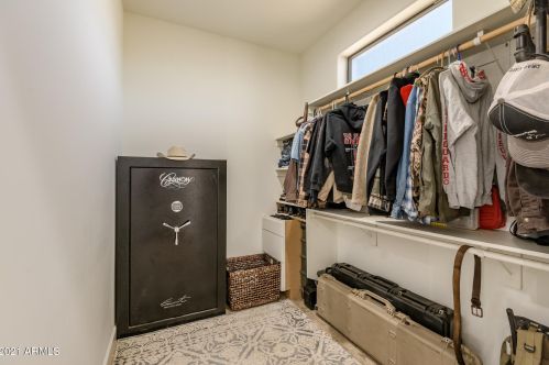 35205 3rd Ave, Phoenix AZ 85027-5908 exterior