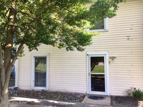 3908 Charteroaks Dr, Louisville KY  40241-2069 exterior