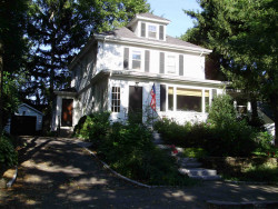 19 Day St, Newton, MA 02466-2906