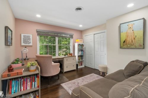 6 Cheshire Ln, Skyline Lakes NJ 07456-2743 exterior