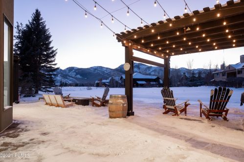 2722 Est Dr, Park City UT 84060-6877 exterior