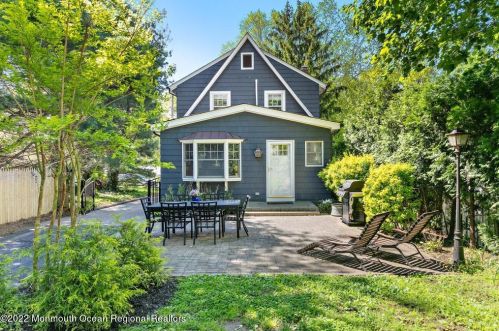 182 Pinckney Rd, Little Silver NJ 07739-1015 exterior