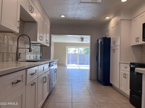 5524 20th Dr, Phoenix, AZ 85015-2407