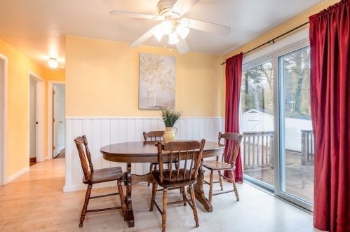 475 Newman Ave, Seekonk MA 02771-4606 exterior