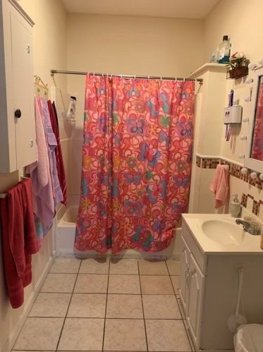 33 Vernon St, Worcester MA 01610-1919 exterior