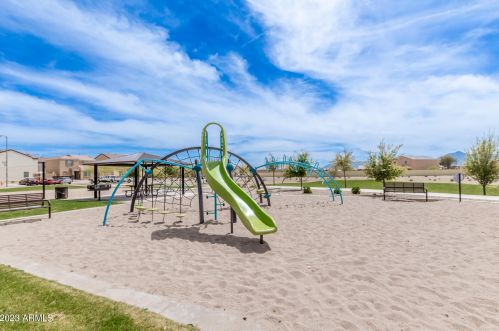 3924 79th Ln, Phoenix AZ  85043 exterior