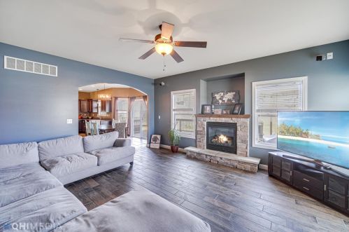 7 Shakespeare Dr, Valpo IN 46383-4129 exterior