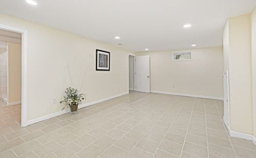 97 Floral St, Shrewsbury MA  01545-3225 exterior