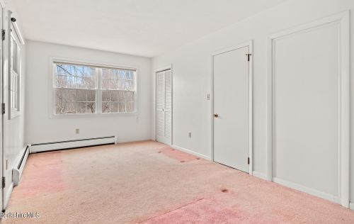 386 Oblong Rd, Williamstown MA 01267-3039 exterior