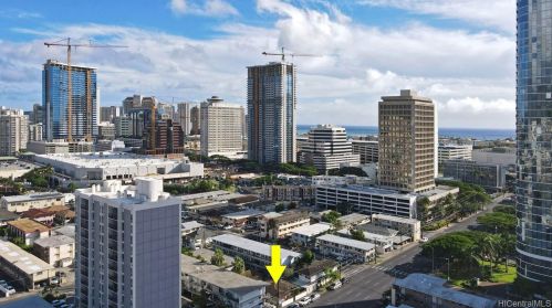 711 Piikoi St, Honolulu HI 96822-4029 exterior