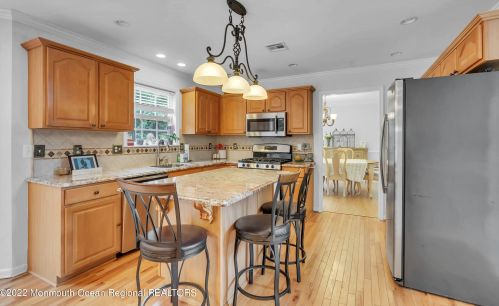 8 Bailey Ct, Jackson Twp NJ  08527-4459 exterior