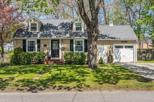 11 Durant Rd, Weymouth, MA 02190-2713