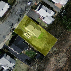 28 Chandler Pl, Newton MA 02464-1402 aerial view