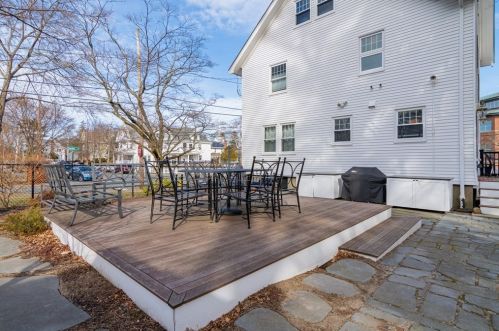 124 Elm Ave, Quincy MA 02170-2939 exterior