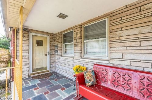 83 Baldwin Pl, Belleville NJ  07109-1747 exterior