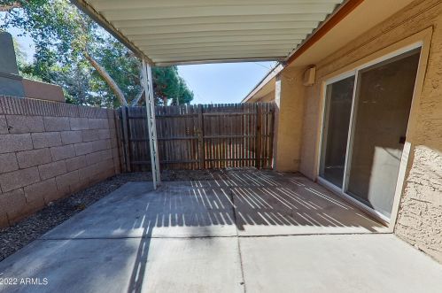 5221 18 Dr, Phoenix AZ 85007-2433 exterior